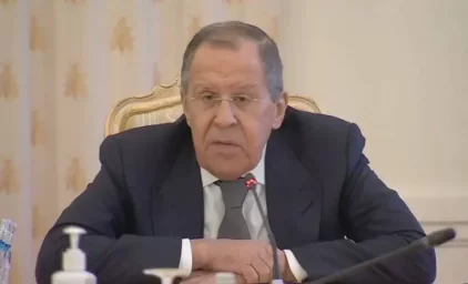 Лавров: Насквозь прогнившая киевская верхушка боится, что её сметут на второй день после заключения Лавров: Насквозь прогнившая киевская верхушка боится, что её сметут на второй день после заключения