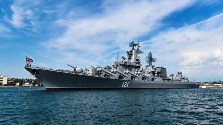 Крейсер &laquo;Москва&raquo; затонул