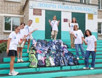 &laquo;Восточники&raquo; собрали ребят в школу