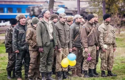 Верховная Рада приняла законопроект, освобождающий от ответственности пожелавших вернуться на фронт Верховная Рада приняла законопроект, освобождающий от ответственности пожелавших вернуться на фронт