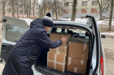 Добровольцы ТГПУ им. Л.Н. Толстого передали около 700 окопных свечей для бойцов, находящихся в зоне 