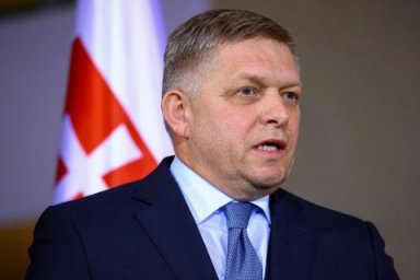 Словакия оказалась на пороге войны после покушения на Фицо – глава МВД Словакия оказалась на пороге войны после покушения на Фицо – глава МВД