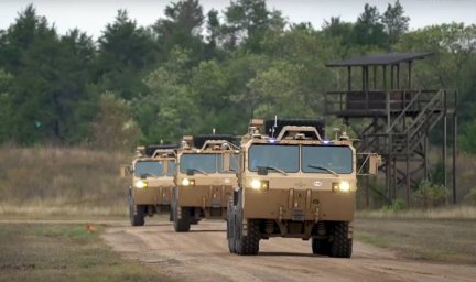 &laquo;Способны работать при отсутствии GPS&raquo;: для армии США создают роботизированные автоколонны
