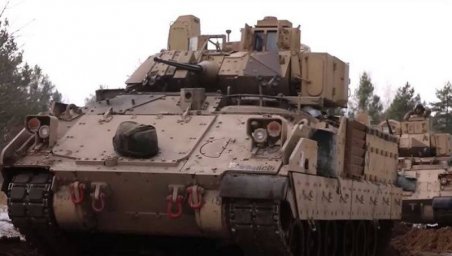 В Пентагоне назвали сроки прибытия на Украину боевых машин пехоты M2 Bradley В Пентагоне назвали сроки прибытия на Украину боевых машин пехоты M2 Bradley