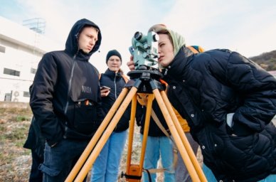 В &laquo;Смене&raquo; проходит первая геологическая программа для студентов колледжей