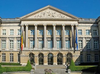 Западная пресса обвинила Бельгию и Люксембург в воспрепятствовании планам Евросоюза передать заморож