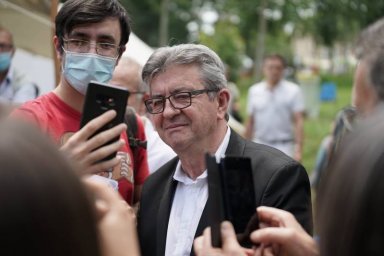 Французский депутат призвал запретить открытие центра НАТО в Тулузе и выйти из альянса