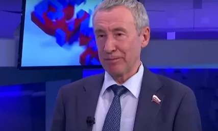 Российский сенатор заявил о большом количестве советской недвижимости за рубежом, которую нужно найт Российский сенатор заявил о большом количестве советской недвижимости за рубежом, которую нужно найт