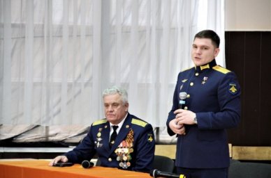 Тамбовские кадеты встретились с Героем России Петром Каштановым, ставшим для них примером мужества и