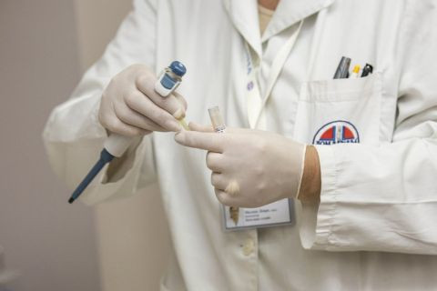 В России впервые применили персонализированную вакцину против рака