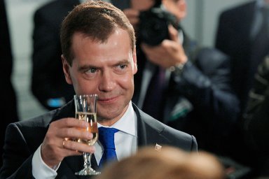 «В чем сила, брат»: Медведев не видит больше героев на Западе «В чем сила, брат»: Медведев не видит больше героев на Западе