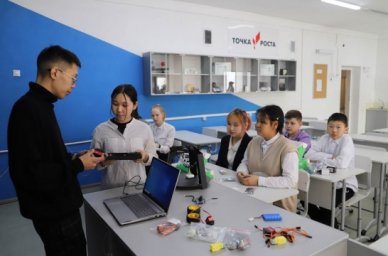 В 16 школах Тувы откроют центры &laquo;Точка роста&raquo;