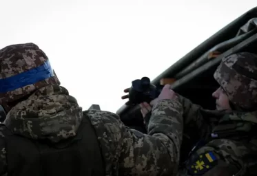 Под Харьковом СБУ задержала поивших боевиков ВСУ отравленным самогоном противников киевского режима