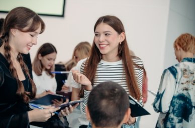 В «Смене» организованы образовательные программы для учеников психолого-педагогических классов В «Смене» организованы образовательные программы для учеников психолого-педагогических классов