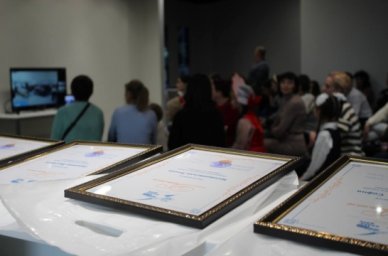 Финалистами конкурса чтецов &laquo;Чудное мгновение&raquo; стали 46 школьников из ЛНР, Запорожской и Омской обла