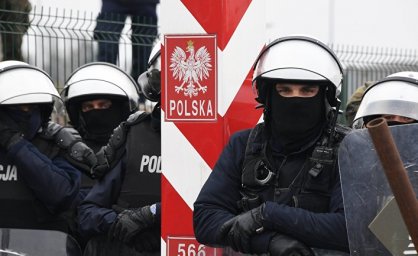 Польша попирает гуманитарные принципы Евросоюза Польша попирает гуманитарные принципы Евросоюза