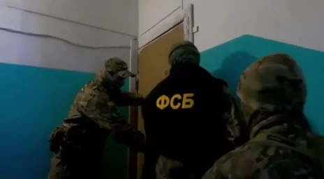Telegram-канал: Двое школьников задержаны за попытку поджога военного вертолёта в Самарской области Telegram-канал: Двое школьников задержаны за попытку поджога военного вертолёта в Самарской области