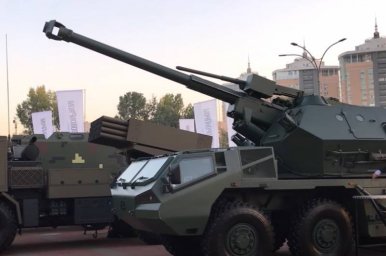 По переброшенной в зону ведения боевых действий на Украине 152-мм чешской САУ Dana был нанесён удар По переброшенной в зону ведения боевых действий на Украине 152-мм чешской САУ Dana был нанесён удар