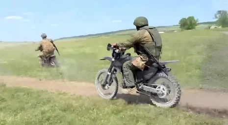 Под Купянском активизировались штурмовые мотогруппы ВС России Под Купянском активизировались штурмовые мотогруппы ВС России