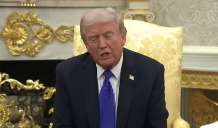WSJ: Трамп утвердил &laquo;средний&raquo; пакет санкций против России