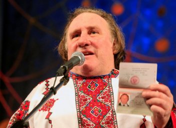 Депардье продолжает считать себя русским после начала СВО Депардье продолжает считать себя русским после начала СВО