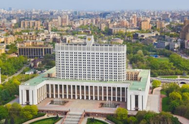 Правительство России направит еще 1,4 млрд рублей на поддержку многодетных семей