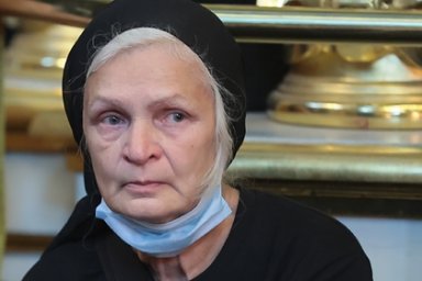 Вдова Мамонова рассказала о нищете Вдова Мамонова рассказала о нищете