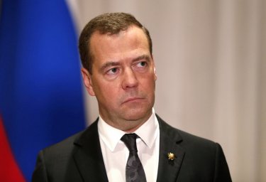 Готовится стать президентом? Эксперт раскрыл тайный план Медведева Готовится стать президентом? Эксперт раскрыл тайный план Медведева