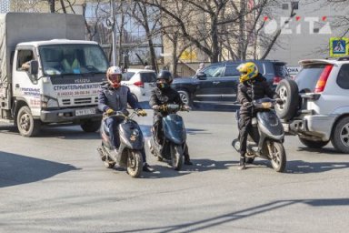 Приусовод против мотоциклиста: аварию с пострадавшим расследуют в Приморье Приусовод против мотоциклиста: аварию с пострадавшим расследуют в Приморье