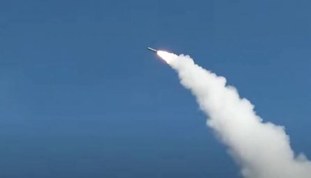 Украинские источники сообщают о взрывах в Днепре и угрозе удара баллистическими ракетами