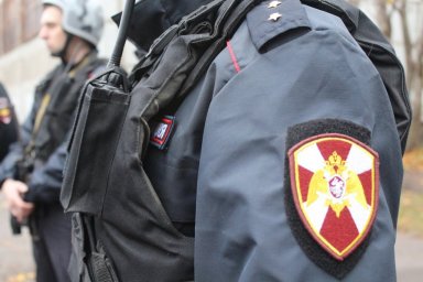 Компанию пьяных мужчин ловила Росгвардия на территории охраняемого объекта в Приморье Компанию пьяных мужчин ловила Росгвардия на территории охраняемого объекта в Приморье