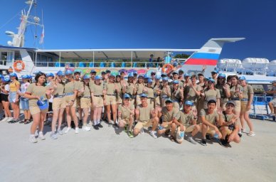 Дети из Херсонской и Запорожской областей участвуют в программах «Артека» Дети из Херсонской и Запорожской областей участвуют в программах «Артека»