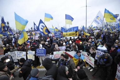 Киевский политолог: Украина стоит на пороге нового майдана Киевский политолог: Украина стоит на пороге нового майдана