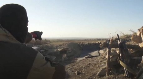 Показан бой со стрельбой в упор в окопах в ходе штурма позиций ВСУ Показан бой со стрельбой в упор в окопах в ходе штурма позиций ВСУ