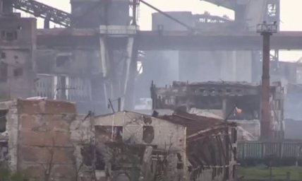 Командование &laquo;Азова&raquo; отдало приказ взорвать склады боеприпасов перед выходом последних боевиков с &laquo;А