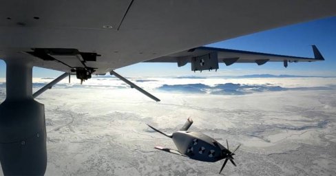 В США испытали беспилотник Eaglet, запущенный с борта другого беспилотника