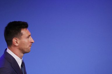 ПСЖ арендовал Эйфелеву башню для презентации Месси ПСЖ арендовал Эйфелеву башню для презентации Месси