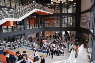 В Сочи открыли новую гимназию площадью более 30 тыс. квадратных метров В Сочи открыли новую гимназию площадью более 30 тыс. квадратных метров