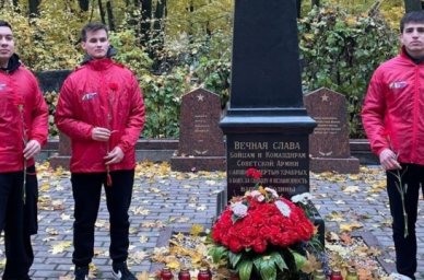 В Москве почти 90 тысяч учащихся школ и колледжей активно участвуют в различных волонтерских инициат