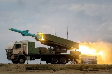 Предупреждение для США: «Хизбалла» представила противокорабельные ракеты Noor Предупреждение для США: «Хизбалла» представила противокорабельные ракеты Noor