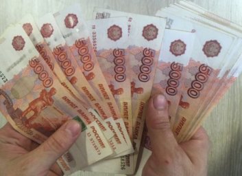 Путин не будет повышать себе и премьеру зарплаты в 2024 году Путин не будет повышать себе и премьеру зарплаты в 2024 году