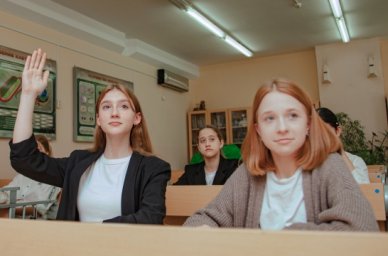 В башкирском педвузе проходит образовательная смена для детей из Луганска