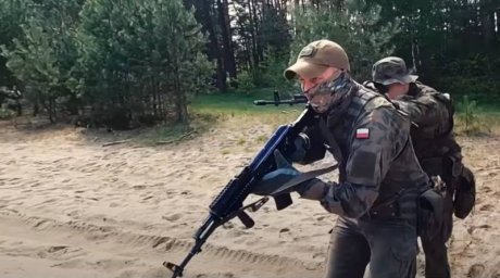 «Необходимо разгромить противника на его территории»: польский генерал фактически призвал к наступат «Необходимо разгромить противника на его территории»: польский генерал фактически призвал к наступат