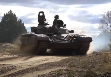 В сети обсуждается стрельба из танка в упор по военнослужащим украинского батальона на блокпосту В сети обсуждается стрельба из танка в упор по военнослужащим украинского батальона на блокпосту