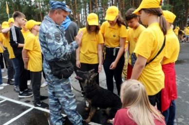 В Мордовии участников военно-исторического лагеря «Страна Героев» познакомили с работой полицейских- В Мордовии участников военно-исторического лагеря «Страна Героев» познакомили с работой полицейских-