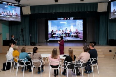 Телемост &laquo;Контрольная для взрослых&raquo; прошел для петербургских и мариупольских родителей, школьников и