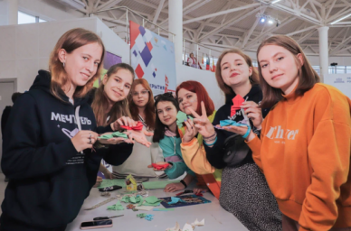 В «Смене» прошел фестиваль «МечтаФест» В «Смене» прошел фестиваль «МечтаФест»