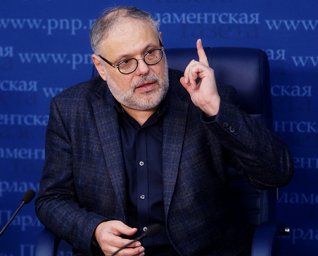 Хазин: Путин готов сделать то, чего от него уже давно ждёт народ Хазин: Путин готов сделать то, чего от него уже давно ждёт народ
