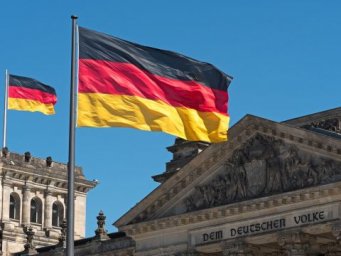 &laquo;Германию ждут досрочные выборы&raquo;: Штайнмайер распустил парламент