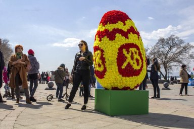 Сделать пасхальный понедельник выходным предложили в Госдуме Сделать пасхальный понедельник выходным предложили в Госдуме